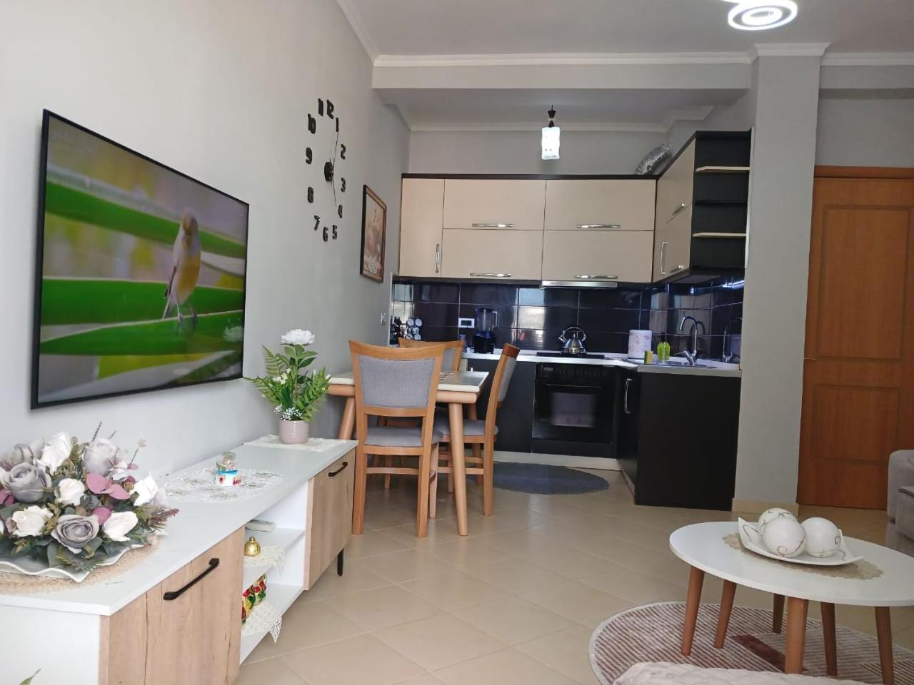 בראט Muska Comfy Apartment מראה חיצוני תמונה