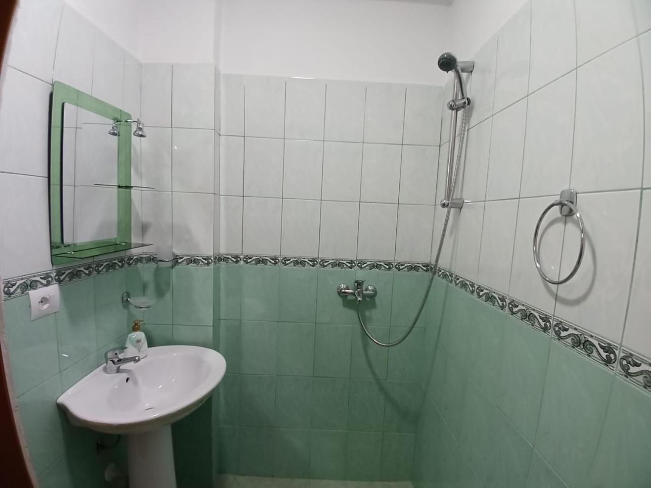 בראט Muska Comfy Apartment מראה חיצוני תמונה